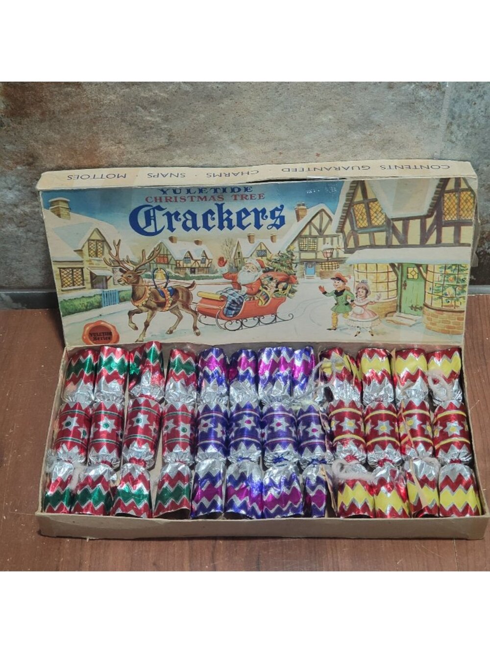 Vintage Yuletide Christmas Tree Crackers Boxed Set Foil Snaps Mottoes Charms Ret